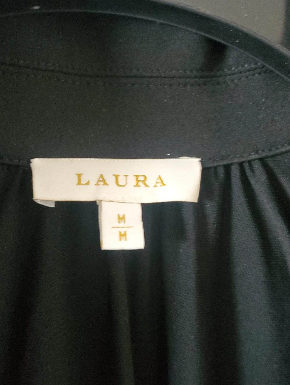 Laura - Picture 3 of 4